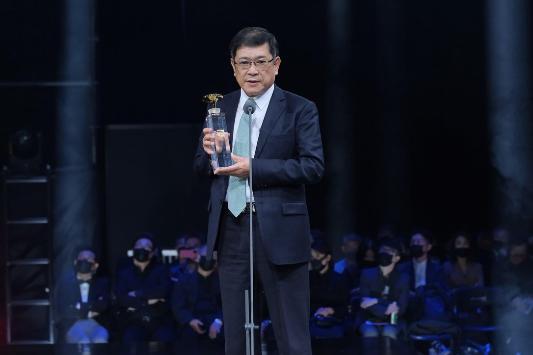 Bursting with soft power! Taipower's Light Up 13-Layer Remains takes the Red Dot and Golden Pin Awards. Taipower D/S ONE and TPCreative won the annual Taiwan Design Best 100